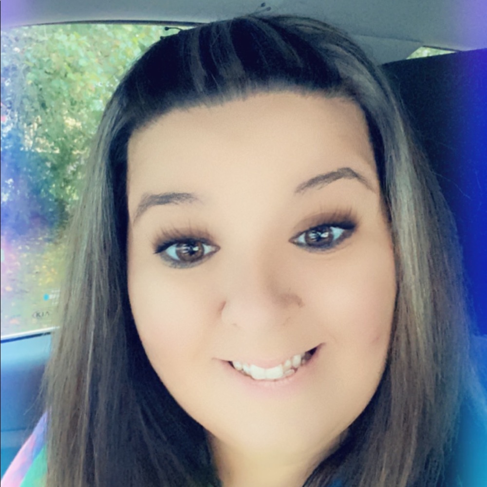 Meet your Posher, Courtney